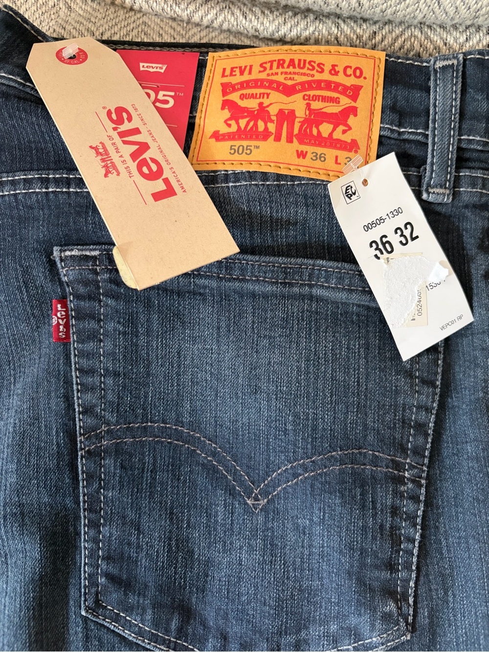 Levi's 505 Regular Fit Men's Jeans - Dark Blue with stretch NWT